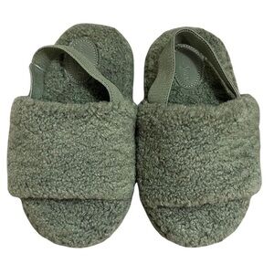 Cat & Jack Toddler Cozy Green Fuzzy Slippers